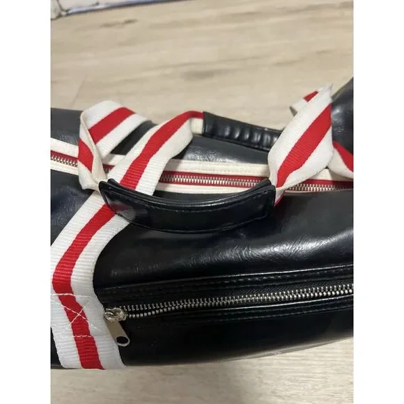 Fred Perry Classic Barrel Holdall Bag Duffle Travel‎ Black White Punk Oi! Blitz - Picture 4 of 14